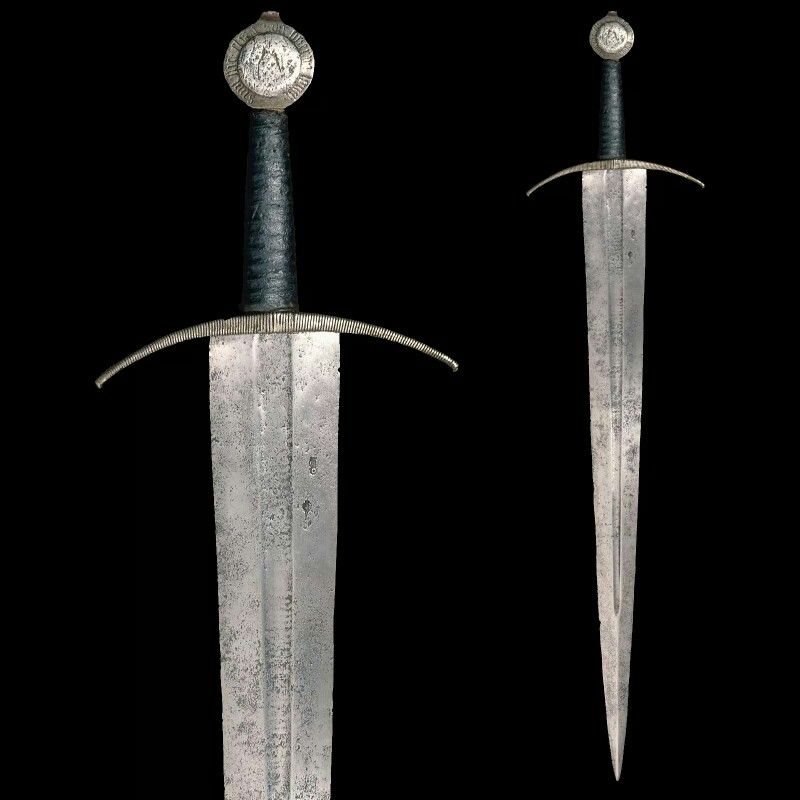 Arming sword weapon spotlight